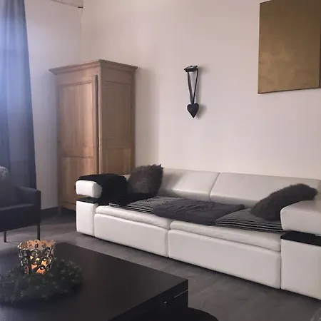 La Des Halles Bed & Breakfast Chambery